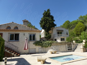 Villa / Proprit  vendre Le Val (83143) : A 10 min de l'autoroute A8, en Provence Verte, proprit compose de 3 maisons et quipements de loisir
