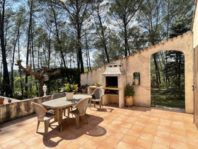Villa / Proprit  vendre Cotignac (83570) : Proprit provenale, en position dominante, dans un trs bel environnement naturel.