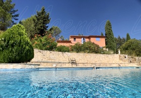 Villa / Proprit  vendre Cotignac (83570) : Trs jolie vue dominante pour cette confortable villa entoure d'un beau jardin