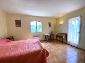 Villa / Propri�t� � vendre Cotignac (83570) : Propri�t� au calme avec vue unique