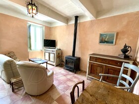 Maison de village � vendre Fox-Amphoux (83670) : Maison de Ma�tre en partie r�nov�e avec appartement ind�pendant et annexes