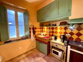 Maison de village � vendre Fox-Amphoux (83670) : Maison de Ma�tre en partie r�nov�e avec appartement ind�pendant et annexes