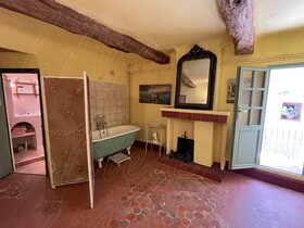 Maison de village � vendre Fox-Amphoux (83670) : Maison de Ma�tre en partie r�nov�e avec appartement ind�pendant et annexes