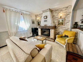 Villa / Propri�t� � vendre Carc�s (83570) : Maison enti�rement r�nov�e � pied du village, dans un quartier calme