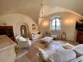 Villa / Propri�t� � vendre Carc�s (83570) : Ancien donjon enti�rement r�nov�, au c�ur d'un village de Provence Verte