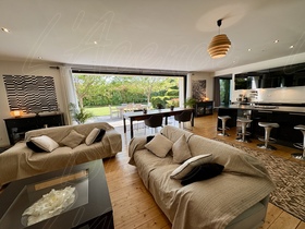 Villa / Propri�t� � vendre Carc�s (83570) : Maison contemporaine et autosuffisante, avec possibilit� de louer 2 studios