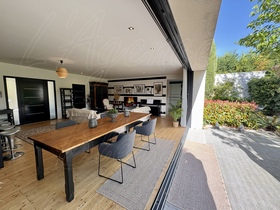 Villa / Propri�t� � vendre Carc�s (83570) : Maison contemporaine et autosuffisante, avec possibilit� de louer 2 studios