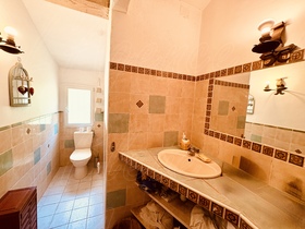 Villa / Propri�t� � vendre Carc�s (83570) : Propri�t� sur plus de 3,6 Ha, avec plusieurs b�tis, vue splendide et calme absolu.