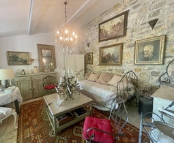 Villa / Propri�t� � vendre Cotignac (83570) : Maison r�cente en position dominante, � pied du village.