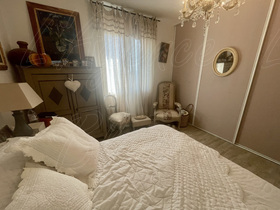 Villa / Propri�t� � vendre Cotignac (83570) : Maison r�cente en position dominante, � pied du village.