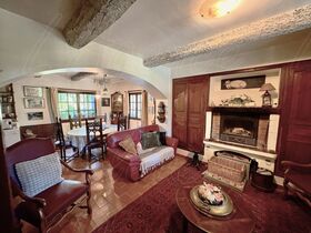 Propri�t� � vendre Cotignac (83570) : Unique sur Cotignac, id�al pour investisseur