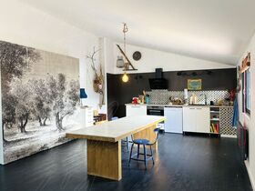 Maison de village � vendre Correns (83570) : Superbe maison de Ma�tre enti�rement r�nov�e, situ�e dans le 1er village bio de France.