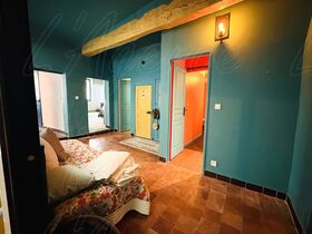 Maison de village � vendre Correns (83570) : Superbe maison de Ma�tre enti�rement r�nov�e, situ�e dans le 1er village bio de France.