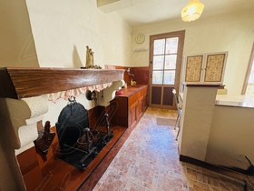 Maison de village � vendre Cotignac (83570) : Maison de village avec balcon centre village