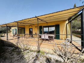 Maison de village � vendre Cotignac (83570) : Maison avec magnifique vue dominante sur les hauteurs de Cotignac