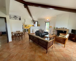 Maison de village � vendre Cotignac (83570) : Maison avec magnifique vue dominante sur les hauteurs de Cotignac