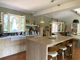 Villa / Propri�t� � vendre Correns (83570) : Magnifique propri�t� en parfait �tat, au calme � 15 mn de Cotignac