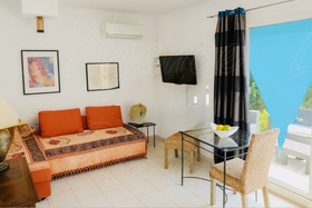 Villa / Propri�t� � vendre Cotignac (83570) : Villa r�cente pleine de charme, plain pied, au calme et expo Sud