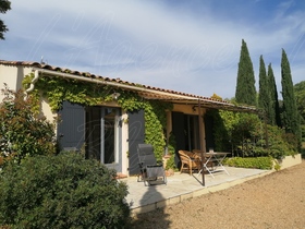 Villa / Propri�t� � vendre Cotignac (83570) : Tr�s belle villa de plein pied, en parfait �tat et sur grand terrain plat